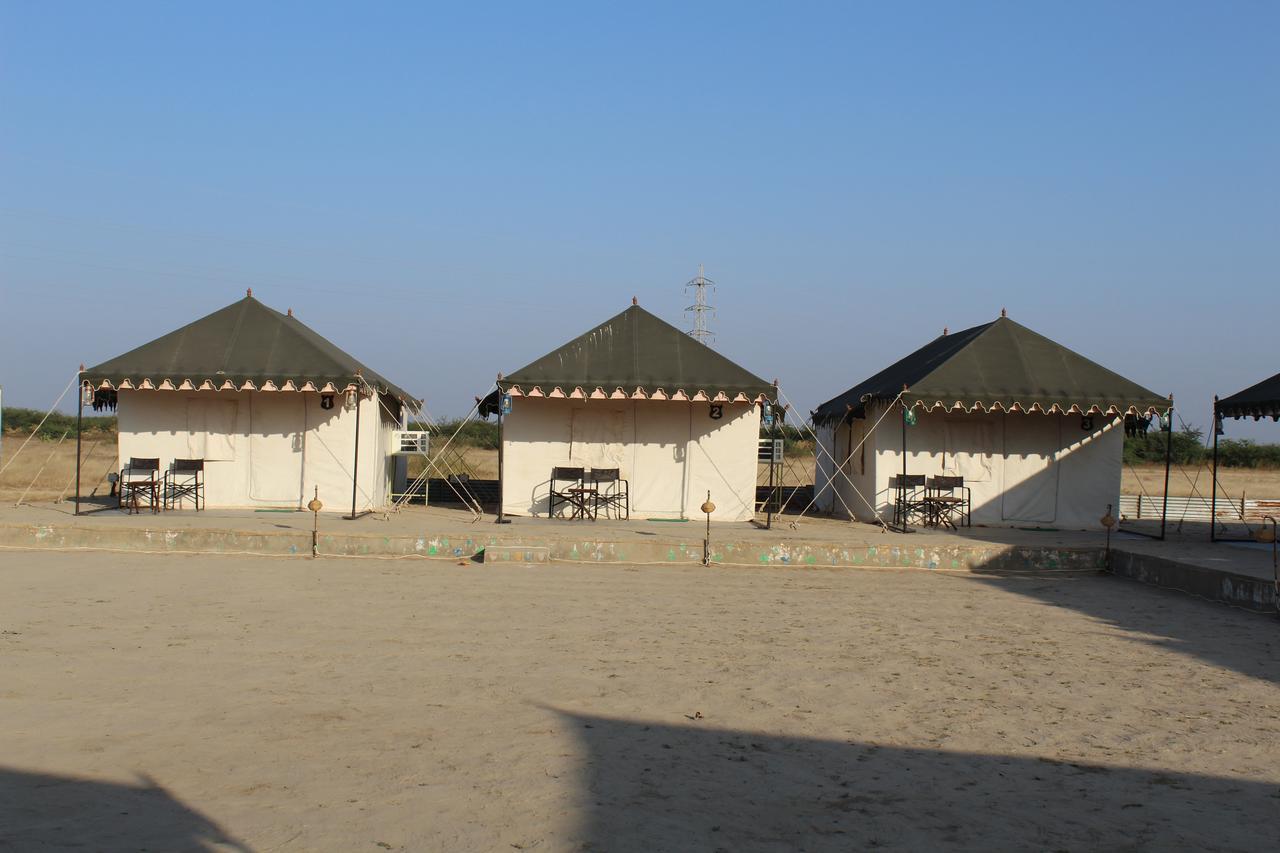 Nova Patgar Tents Hotel ภุช ภายนอก รูปภาพ