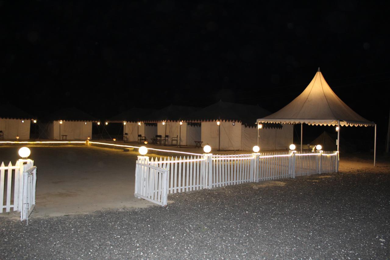 Nova Patgar Tents Hotel ภุช ภายนอก รูปภาพ